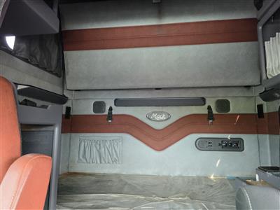 2014 Mack CXU613