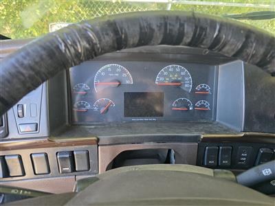 2015 Volvo VNL630