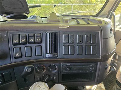 2015 Volvo VNL630