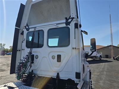 2013 Freightliner Cascadia 125