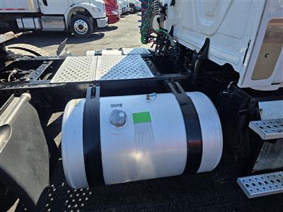 2013 Freightliner Cascadia 125