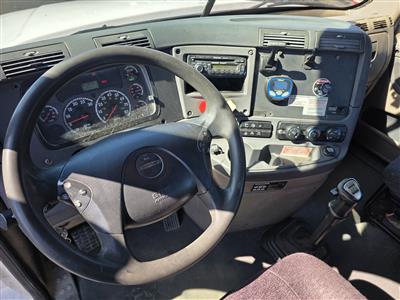 2013 Freightliner Cascadia 125