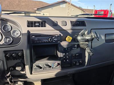 2021 Peterbilt 348