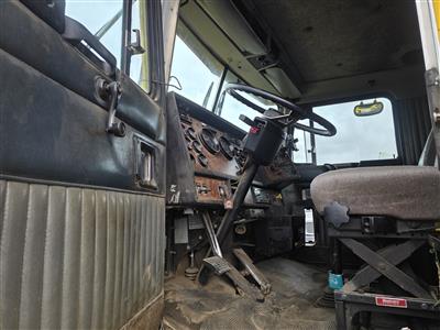 1999 Kenworth T800