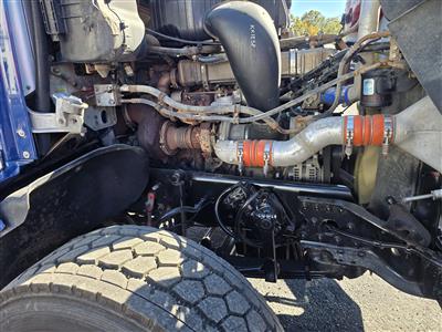 2020 Freightliner Coronado 122 SD