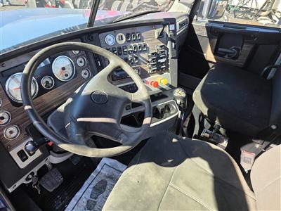 2020 Freightliner Coronado 122 SD