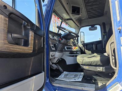 2020 Freightliner Coronado 122 SD