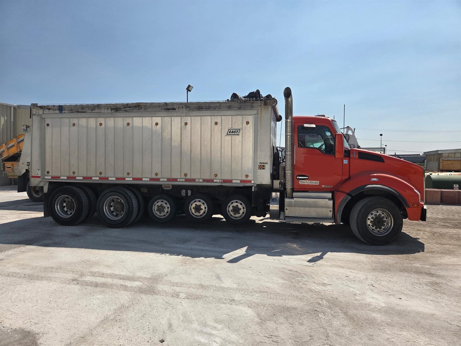 2014 Kenworth T880