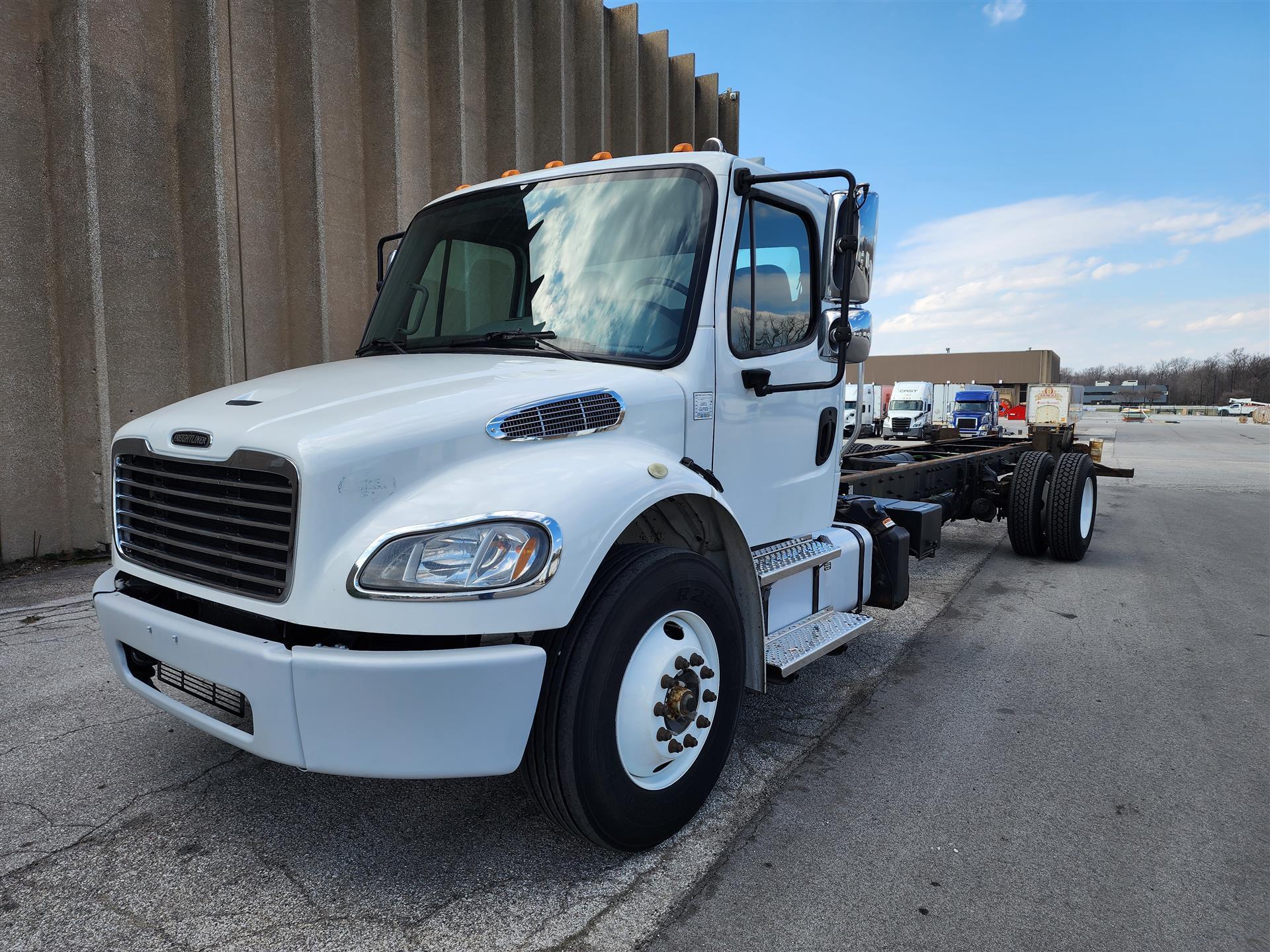 2015 Freightliner M2