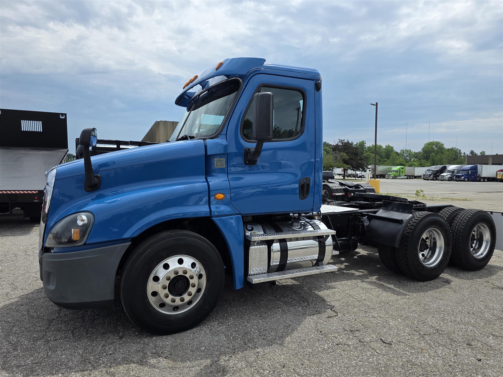 2016 Freightliner Cascadia 125
