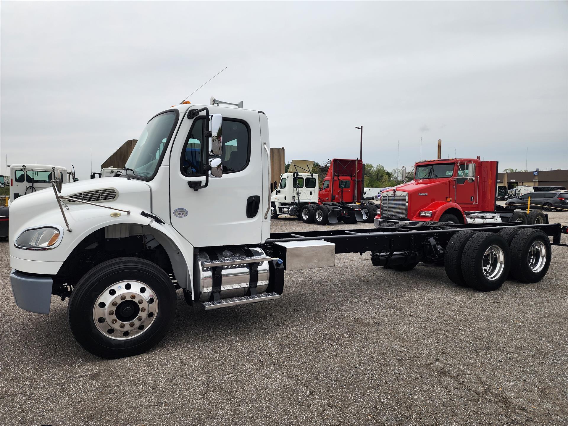 2014 Freightliner M2