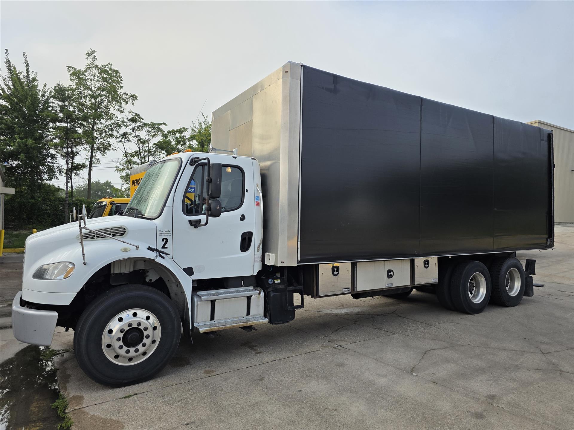 2013 Freightliner M2