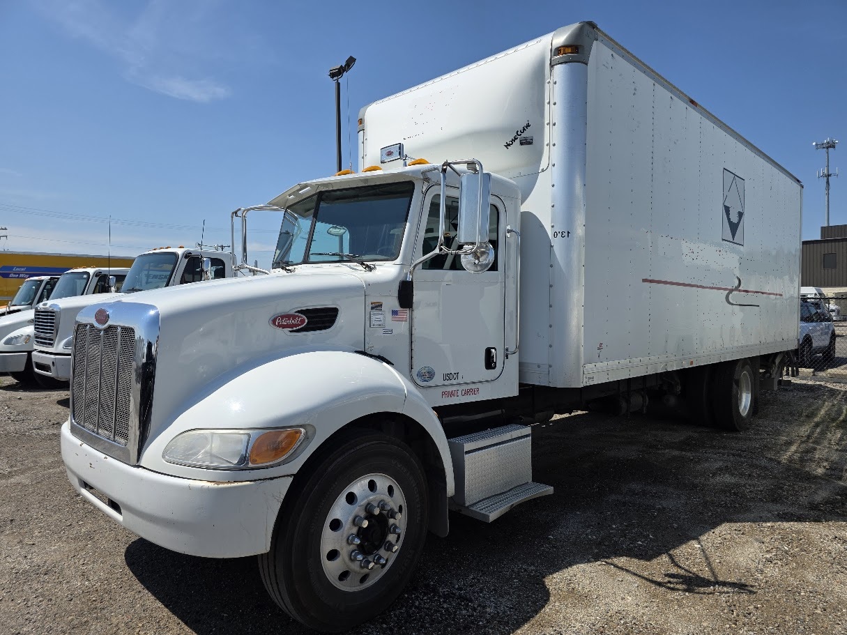 2013 Peterbilt 337