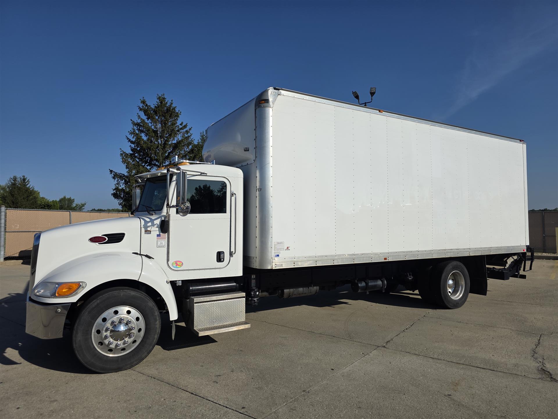 2014 Peterbilt 337