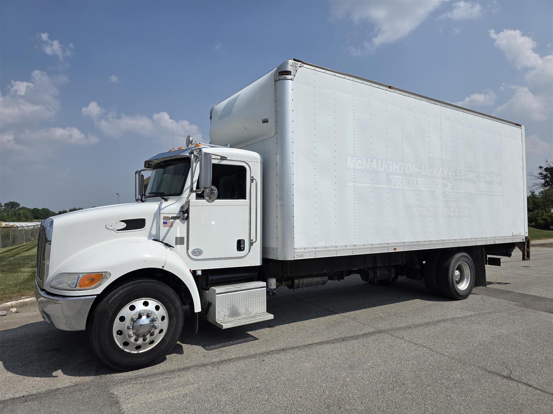 2017 Peterbilt 337