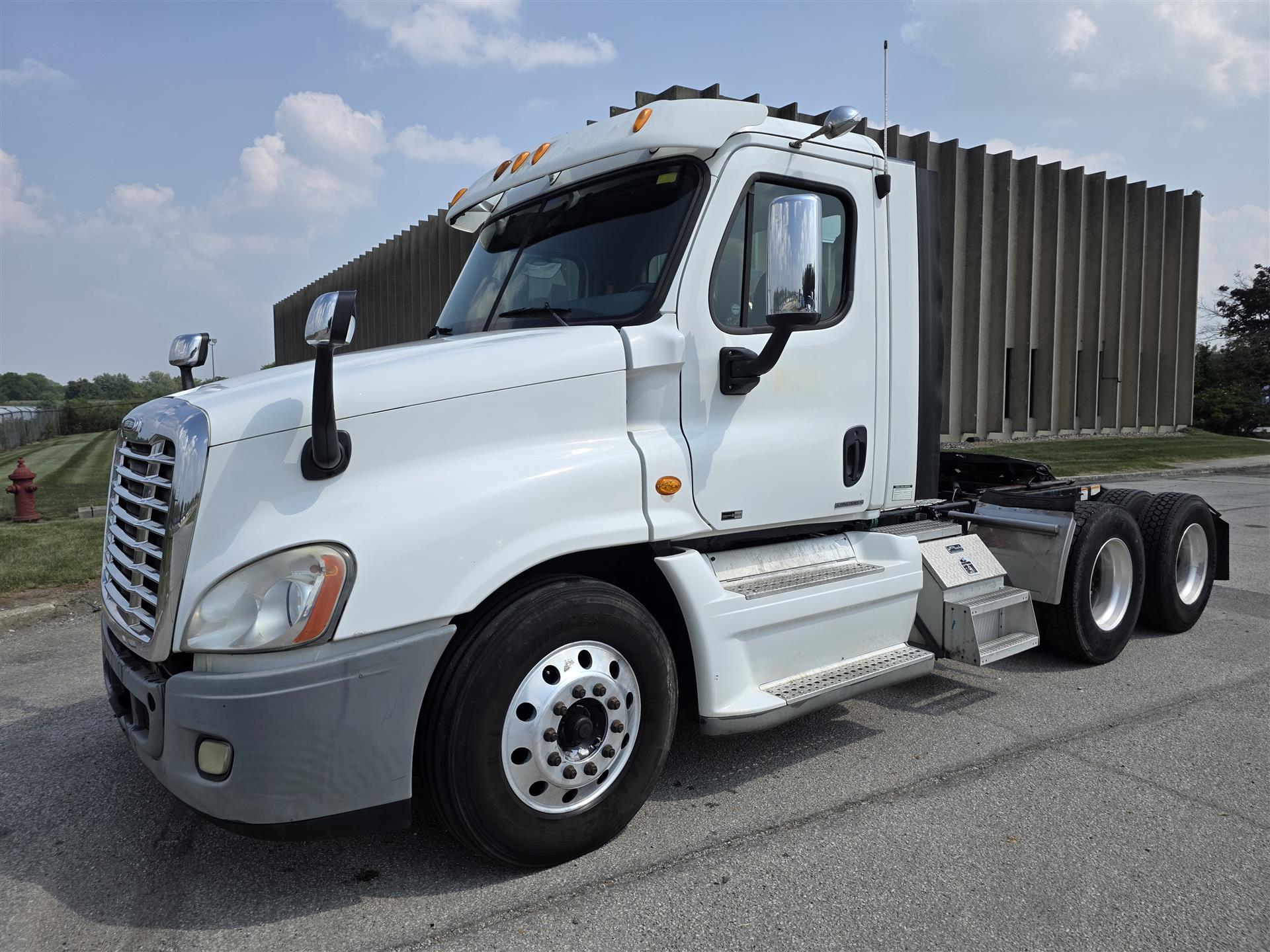2011 Freightliner Cascadia 125