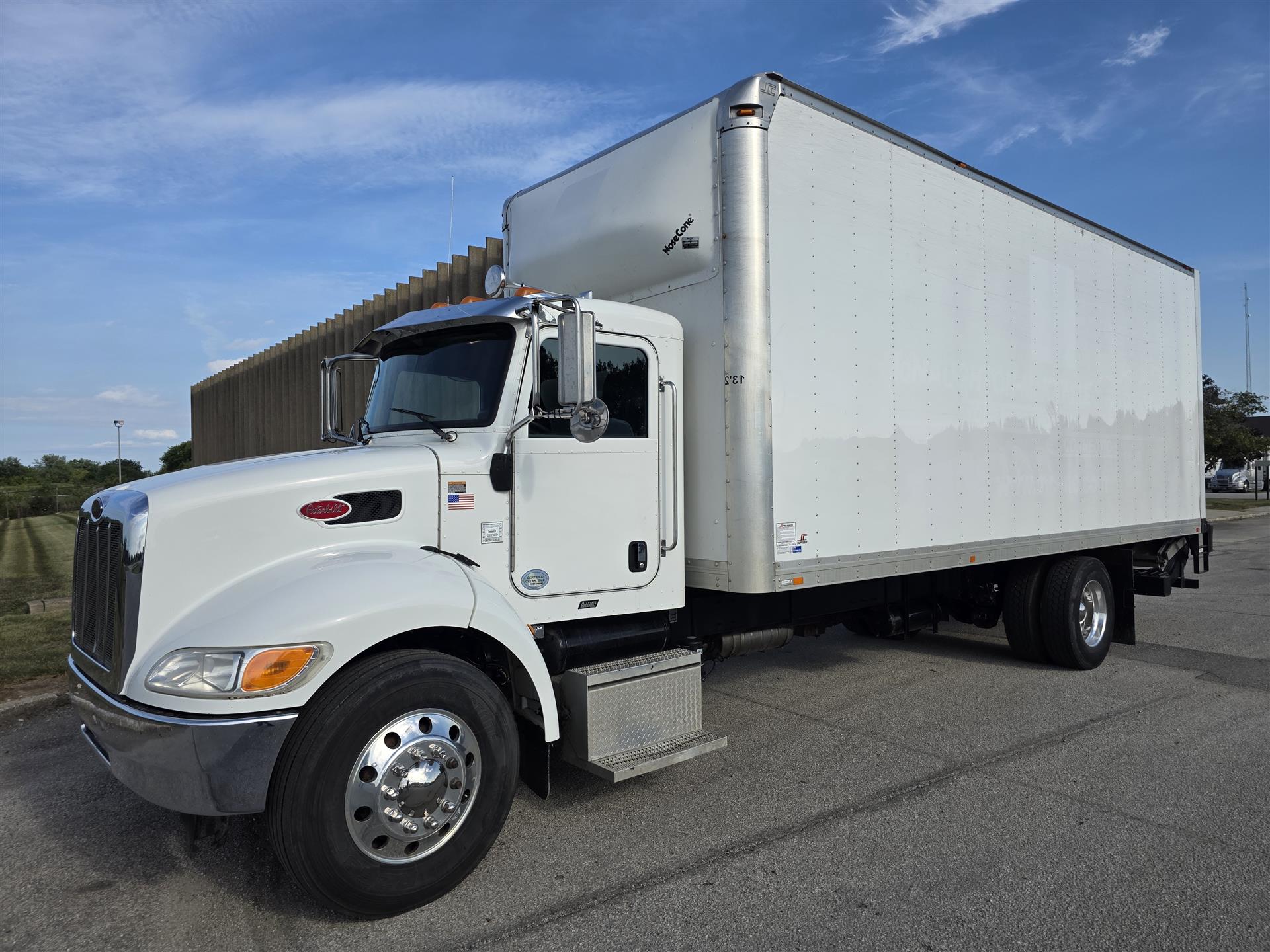 2016 Peterbilt 337