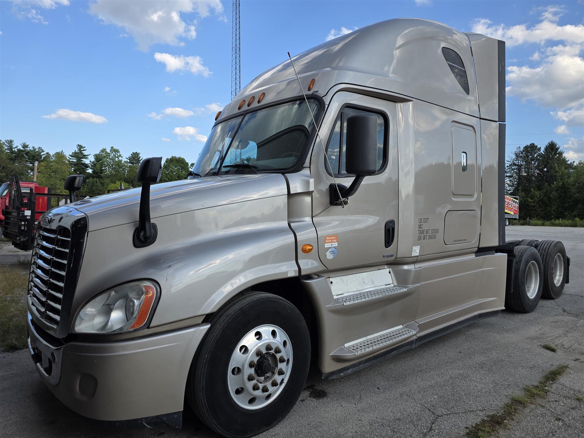 2014 Freightliner Cascadia 125