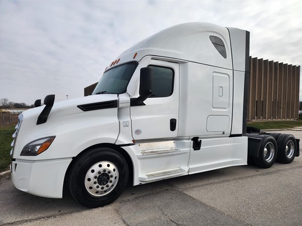2021 Freightliner Cascadia 126