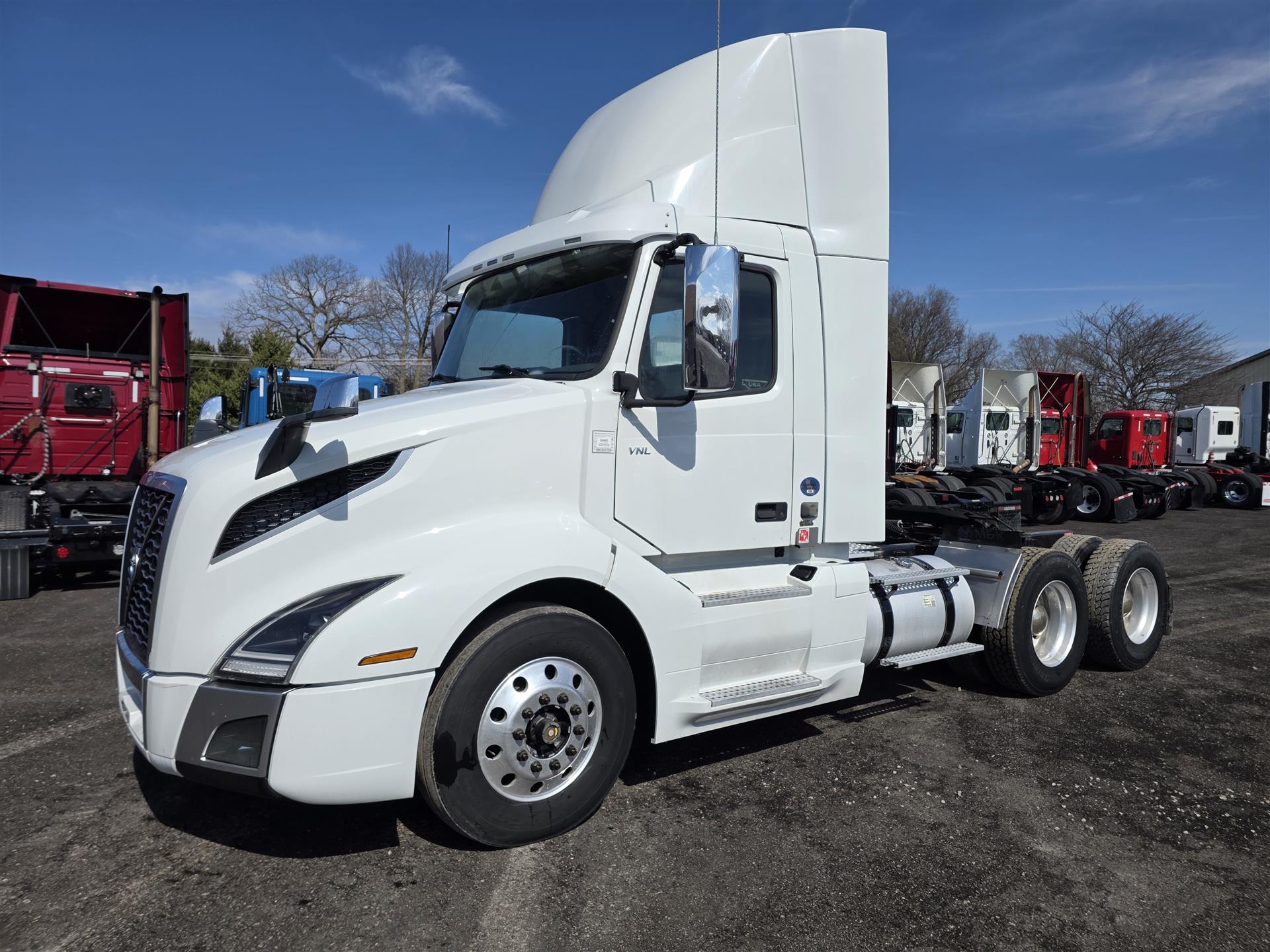 2020 Volvo VNL64T300