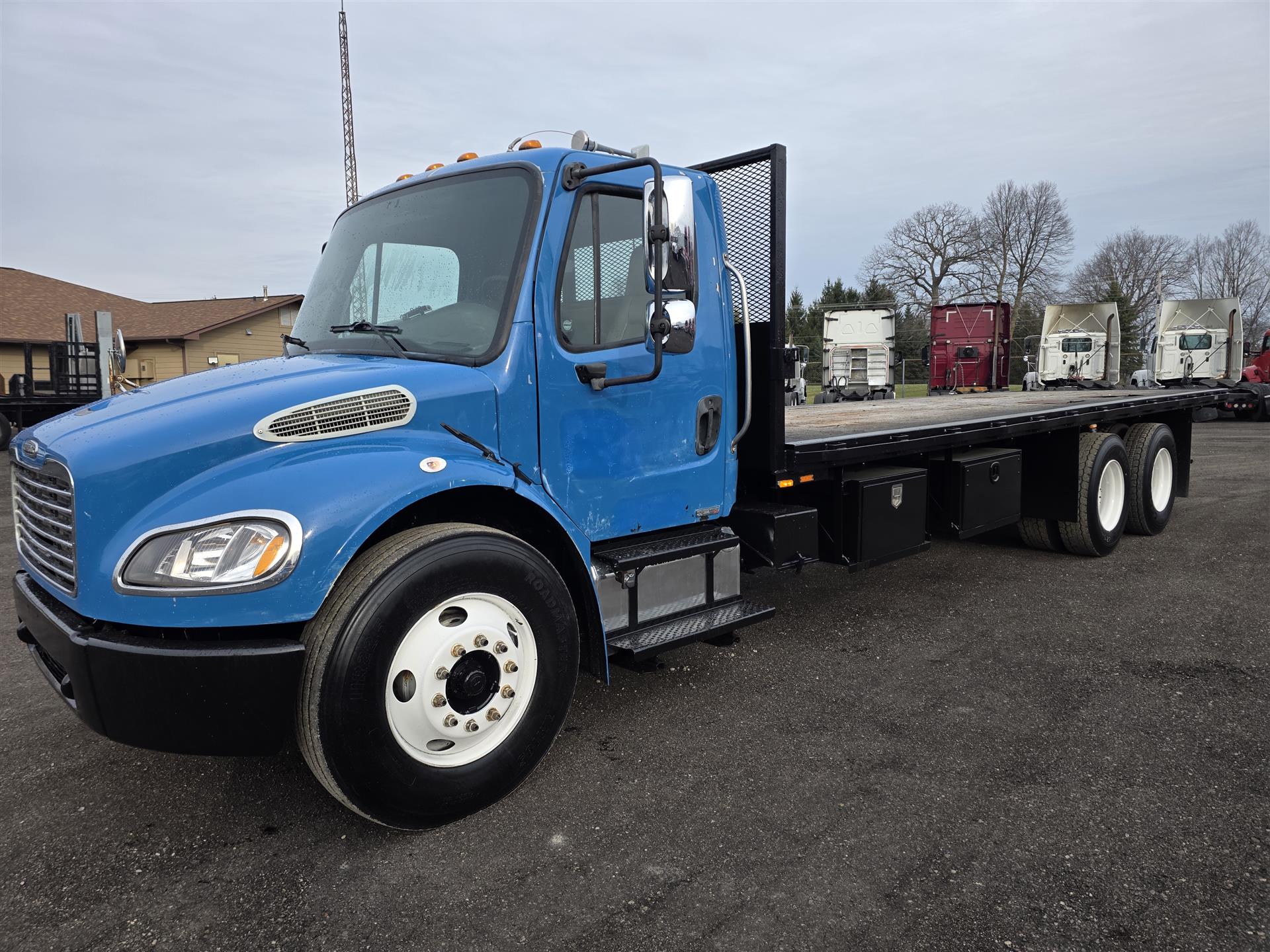 2007 Freightliner M2