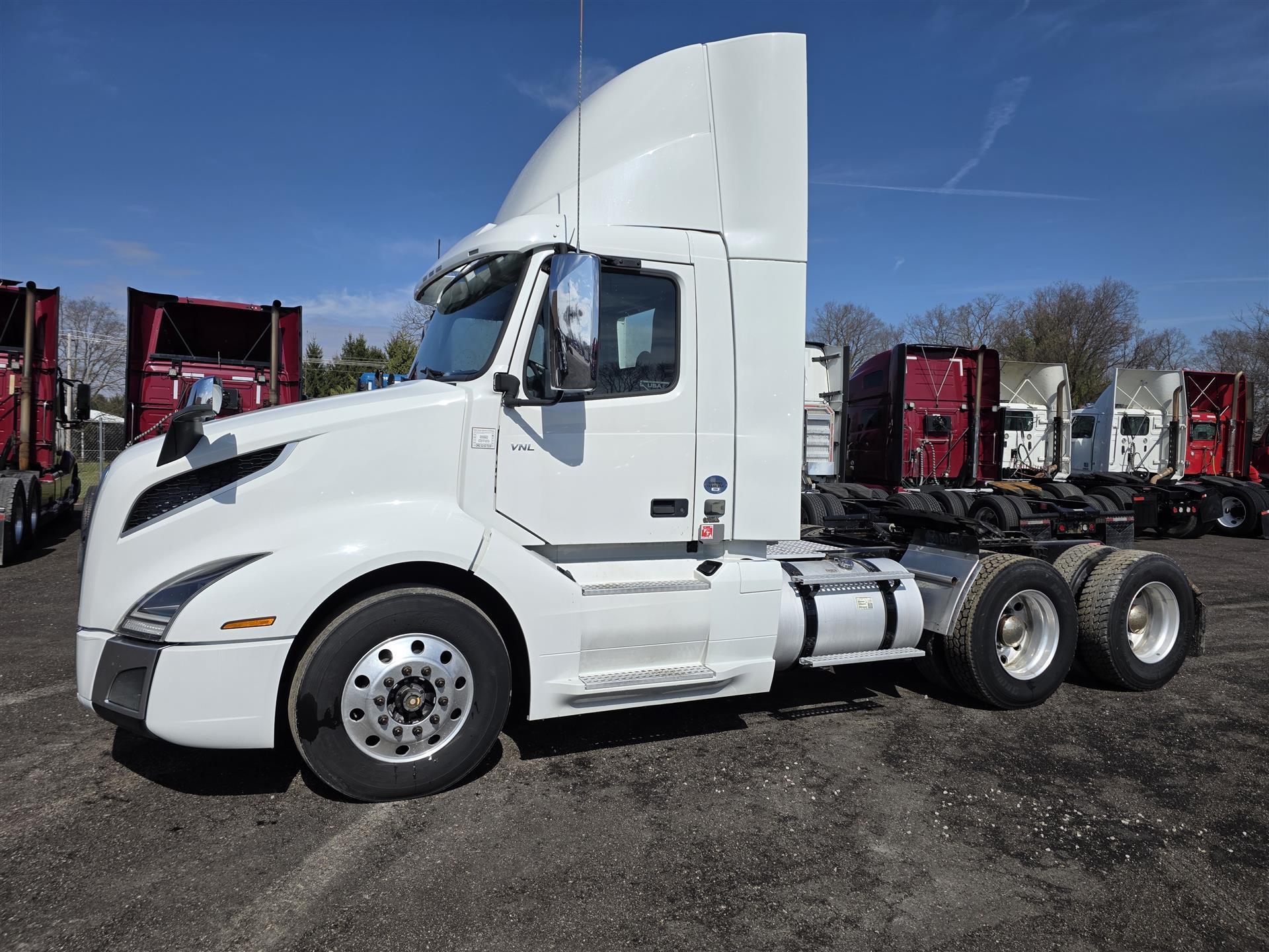 2020 Volvo VNL64T300