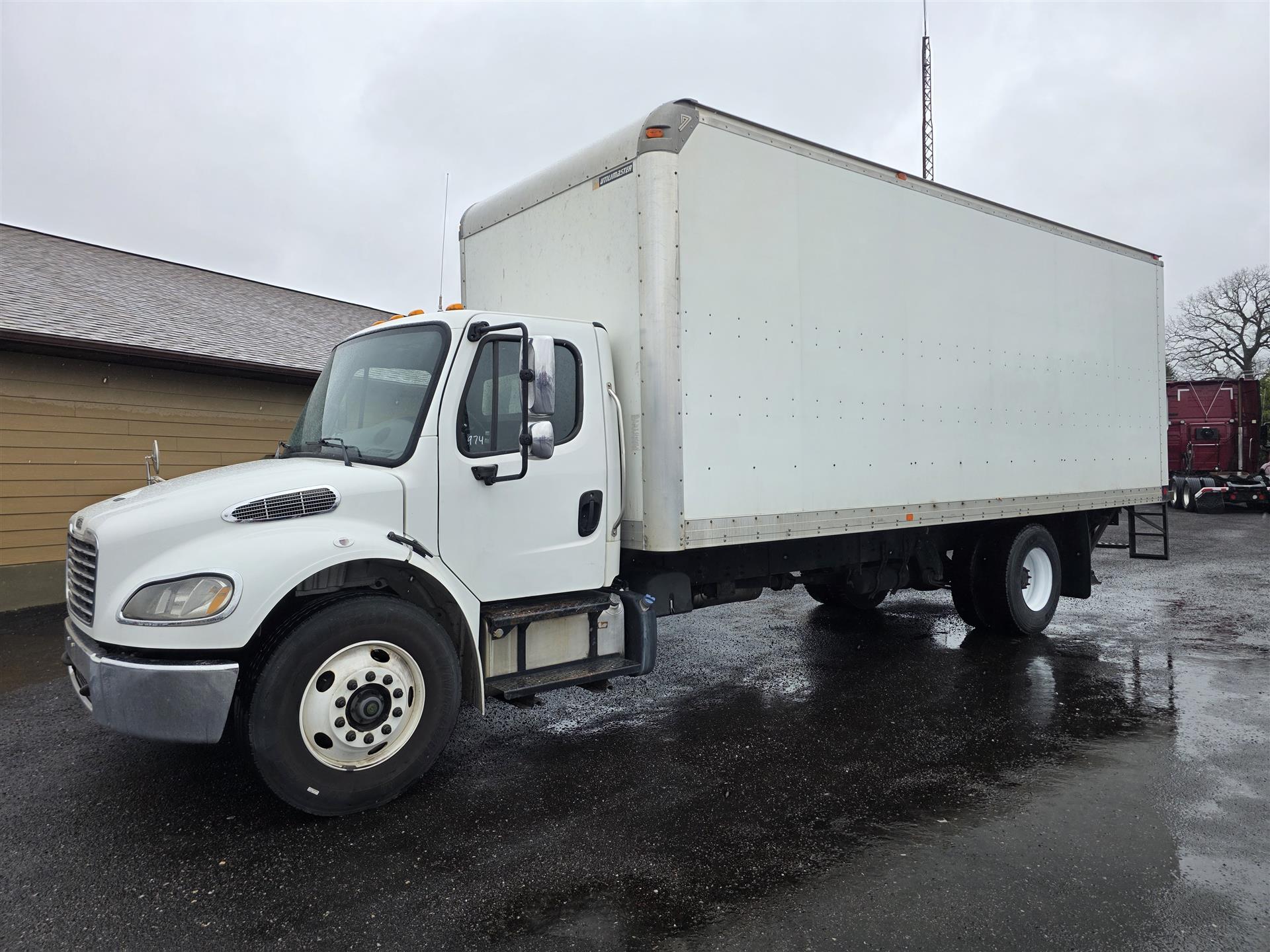 2013 Freightliner M2