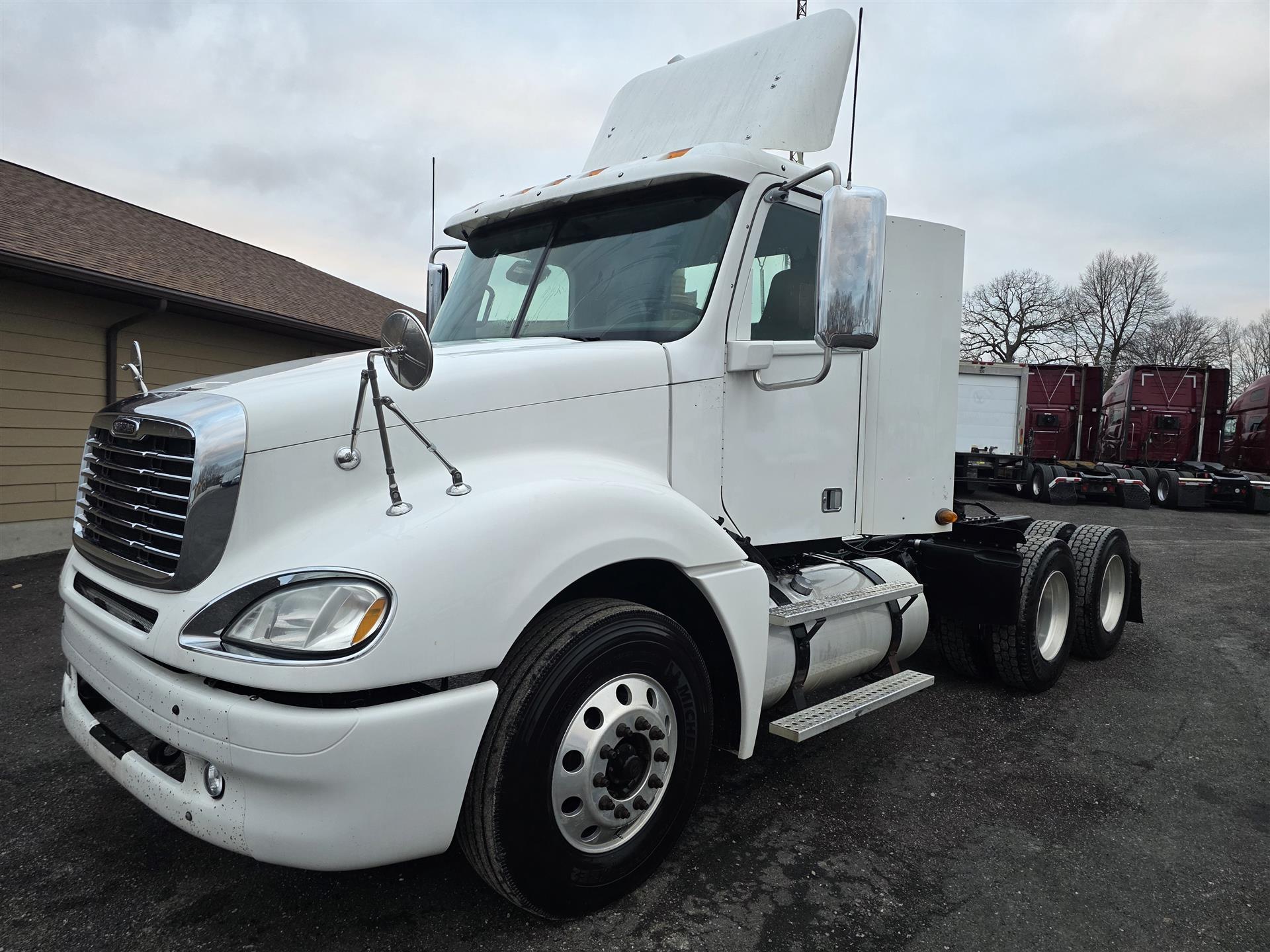 2016 Freightliner Columbia 120