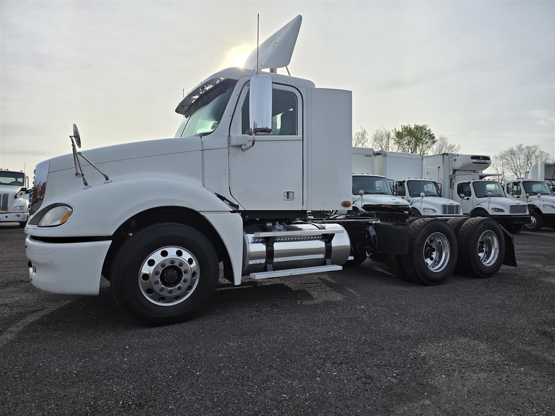 2016 Freightliner Columbia 120
