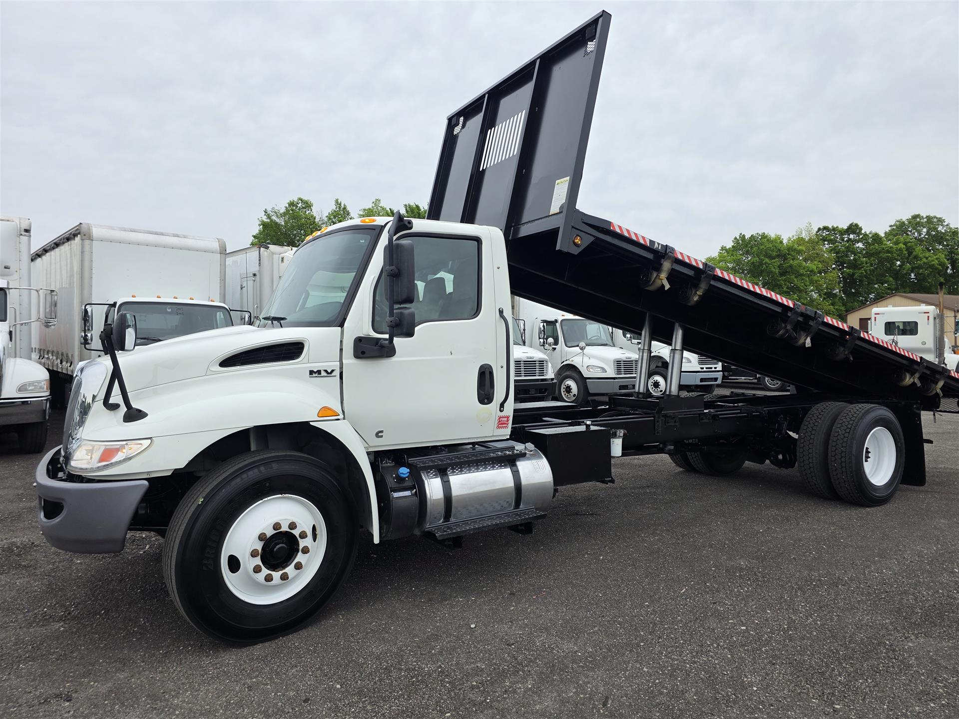 2020 International  MV607