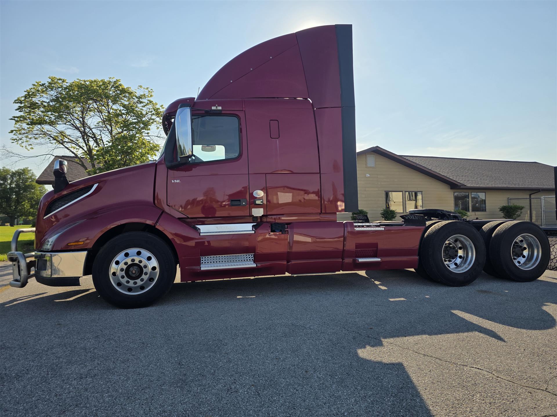 2019 Volvo VNL400