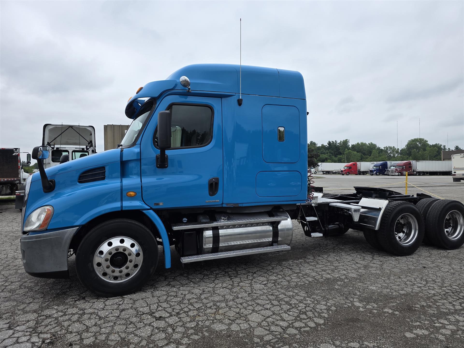 2012 Freightliner Cascadia 113