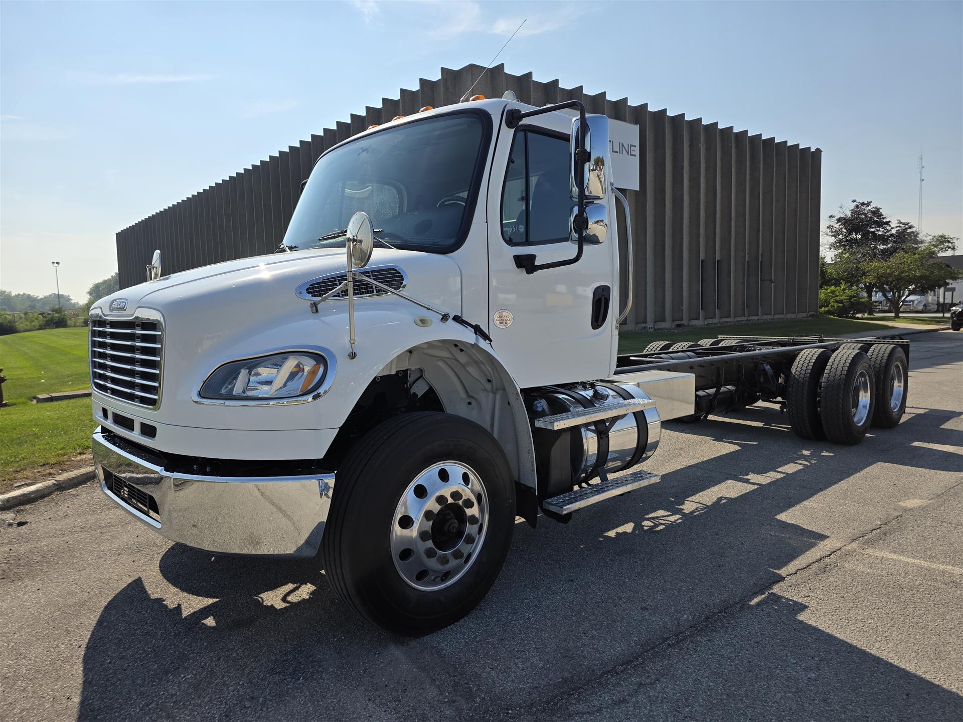 2019 Freightliner M2