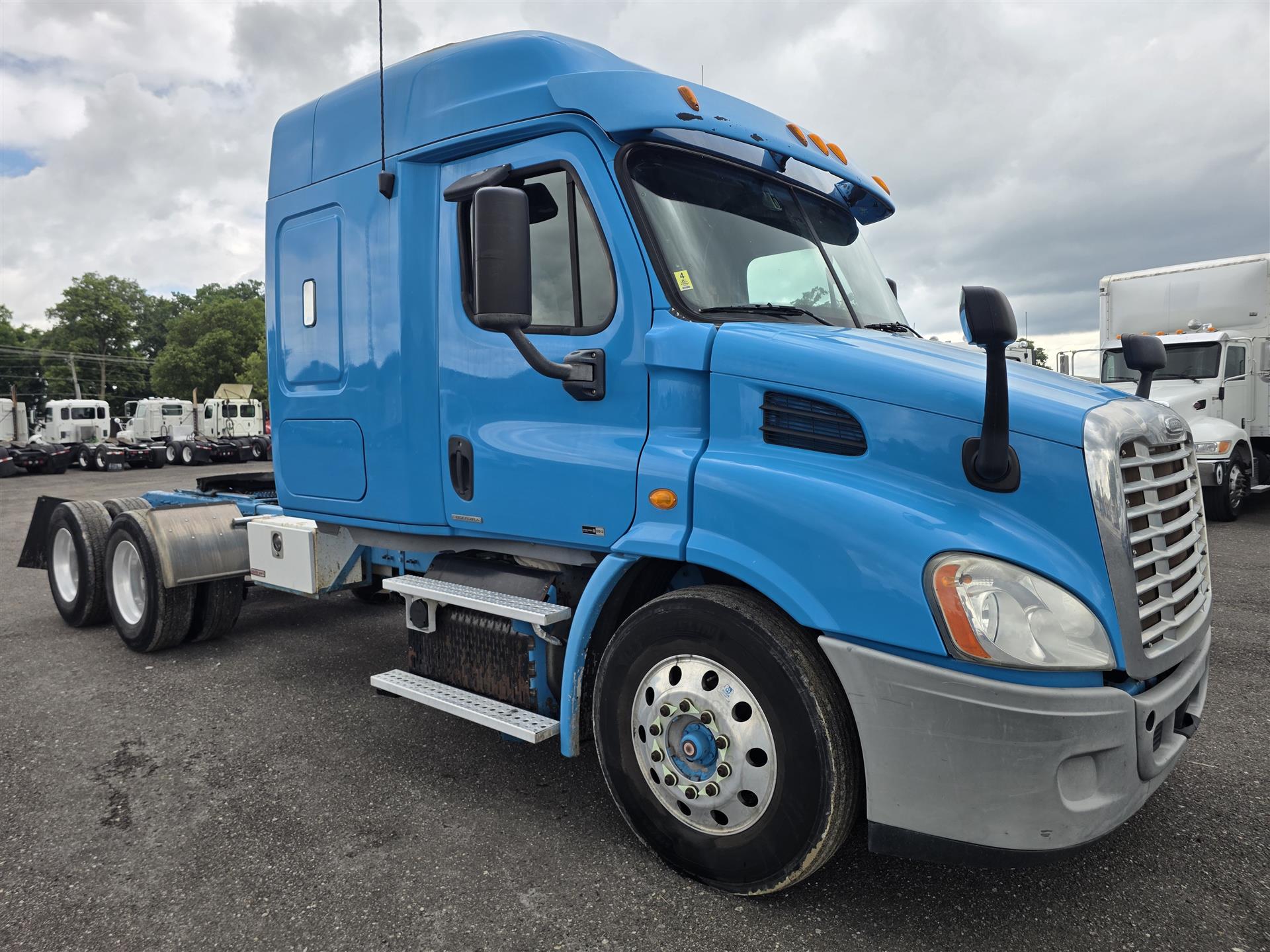 2012 Freightliner Cascadia 113