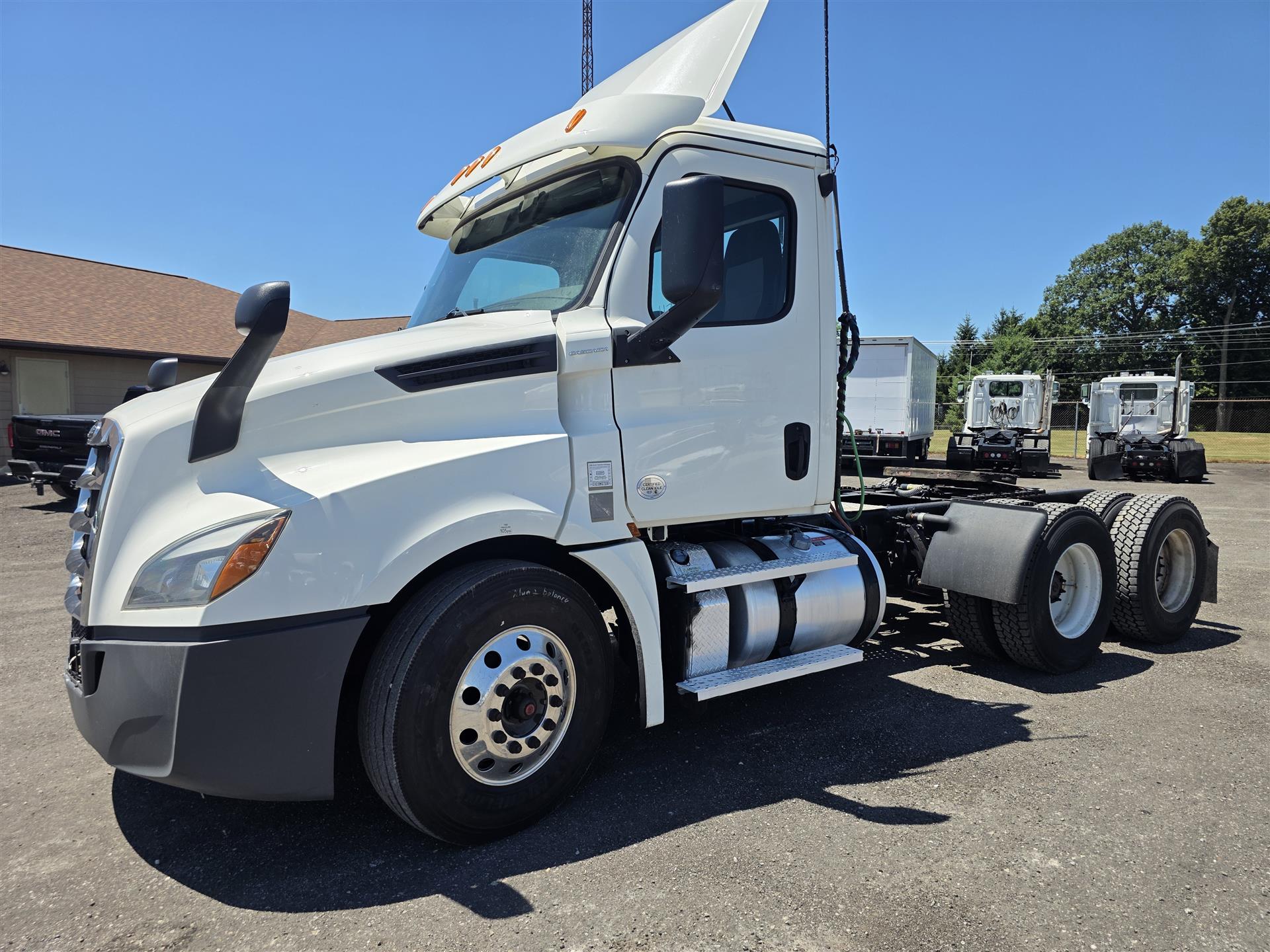2020 Freightliner Cascadia 126