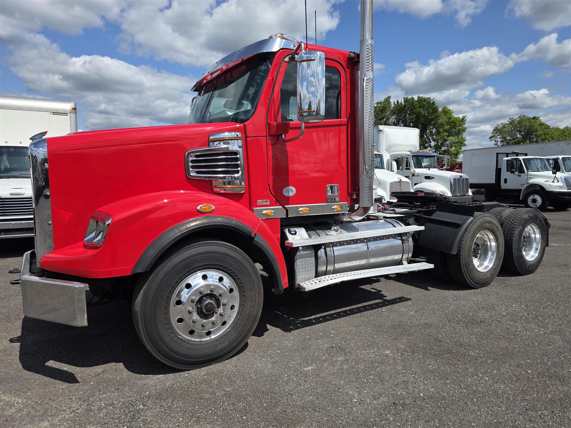 2018 Freightliner Coronado 122 SD