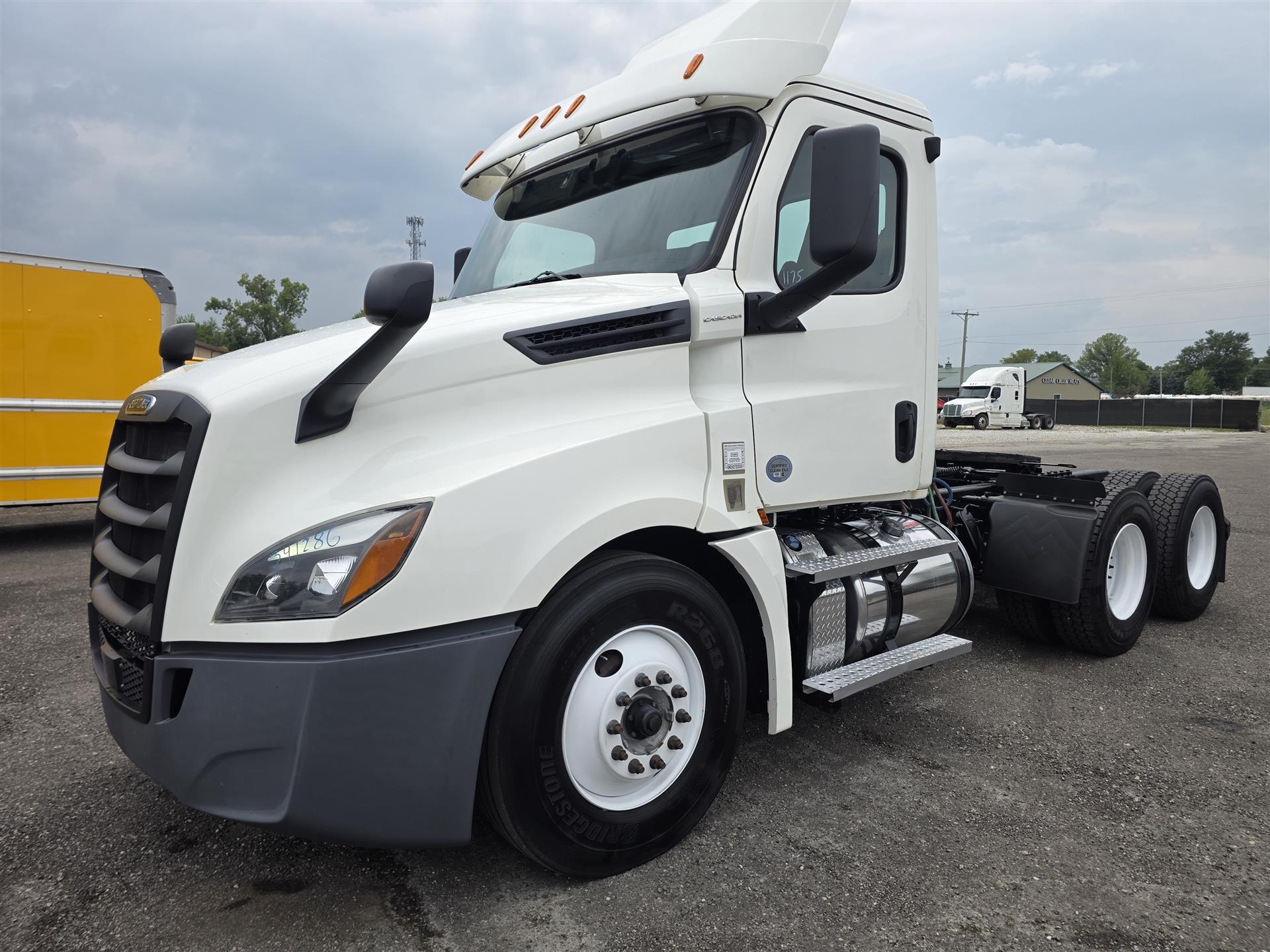 2020 Freightliner Cascadia 126
