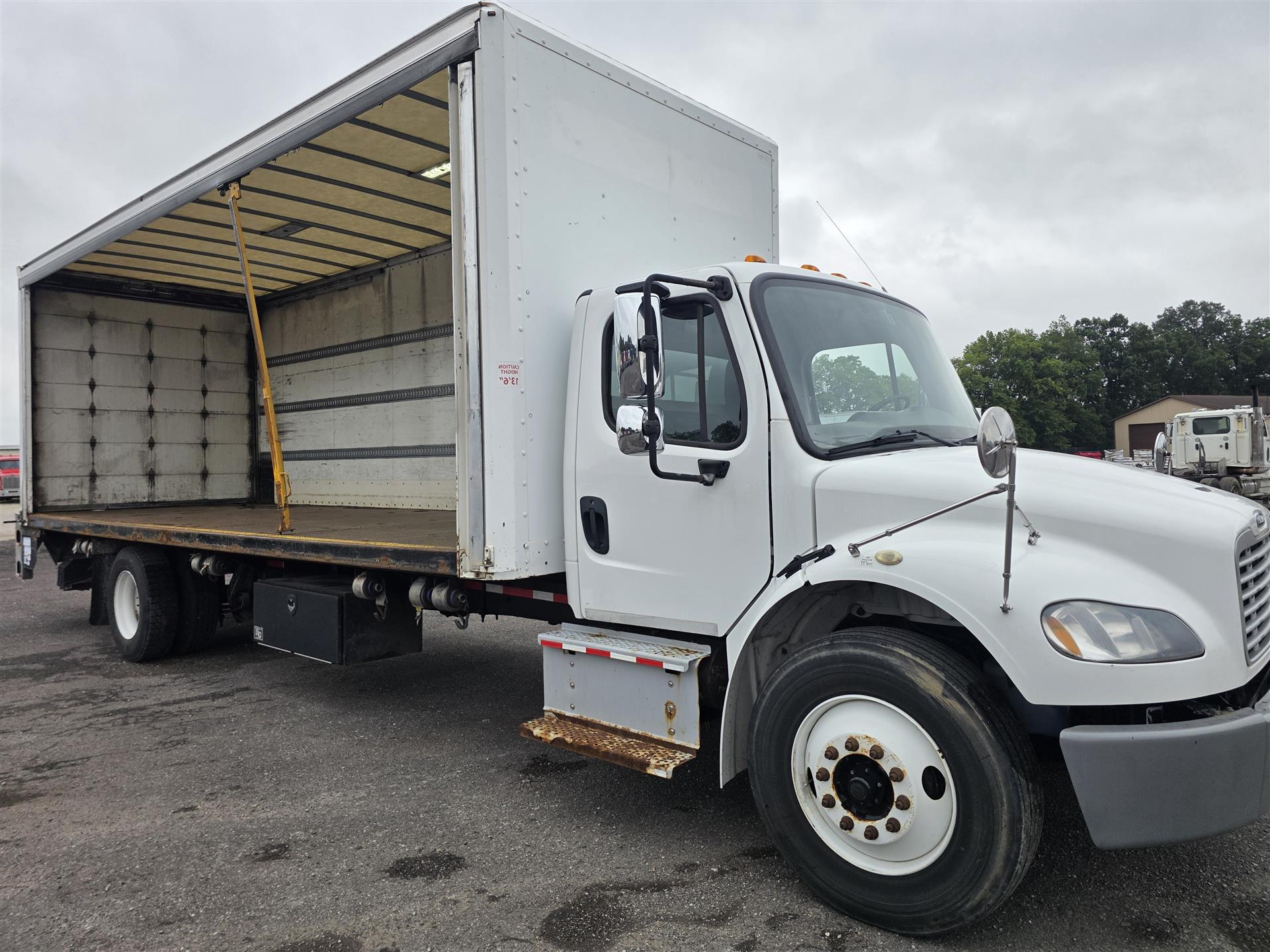 2020 Freightliner M2