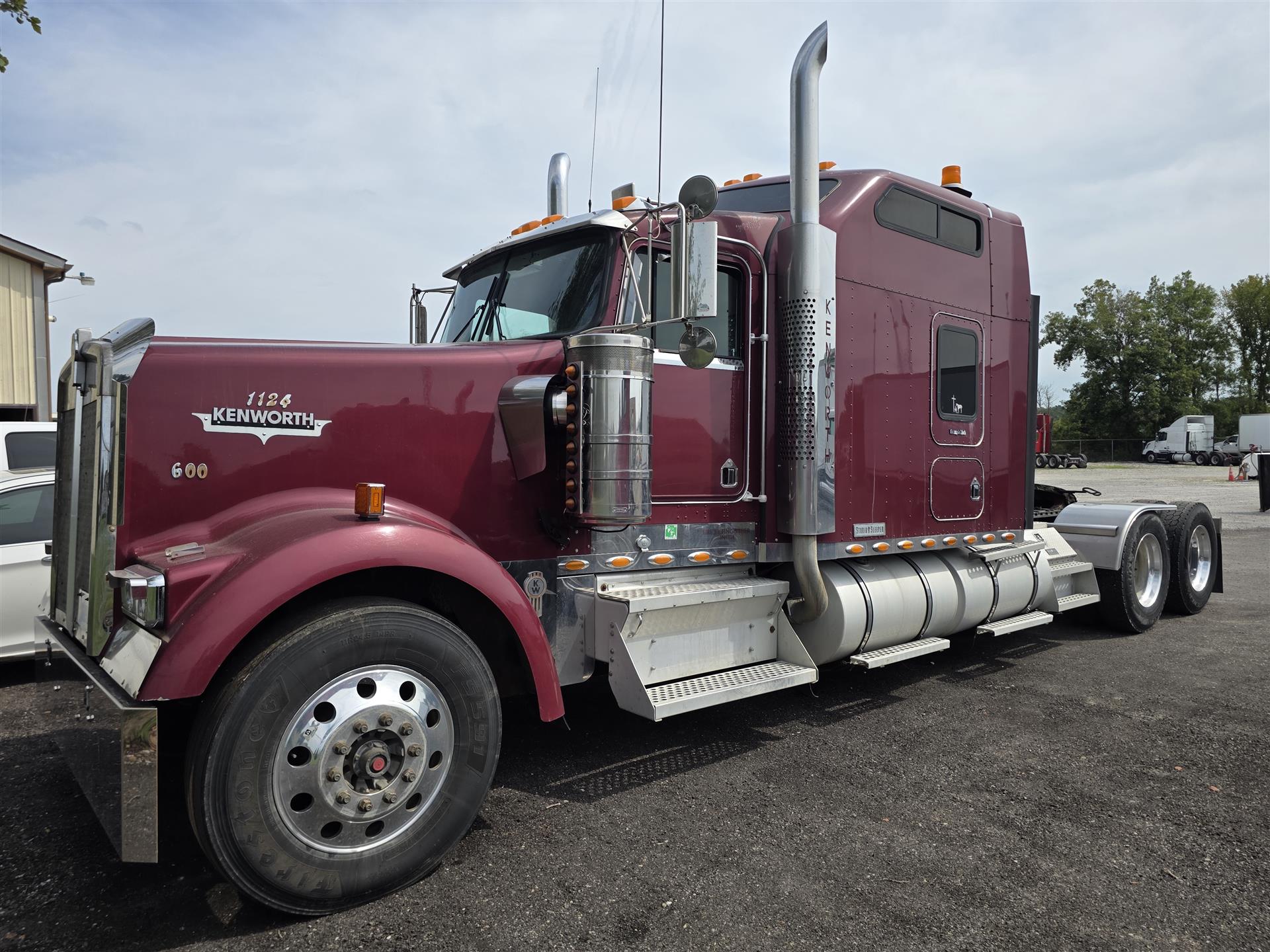 1999 Kenworth W900L