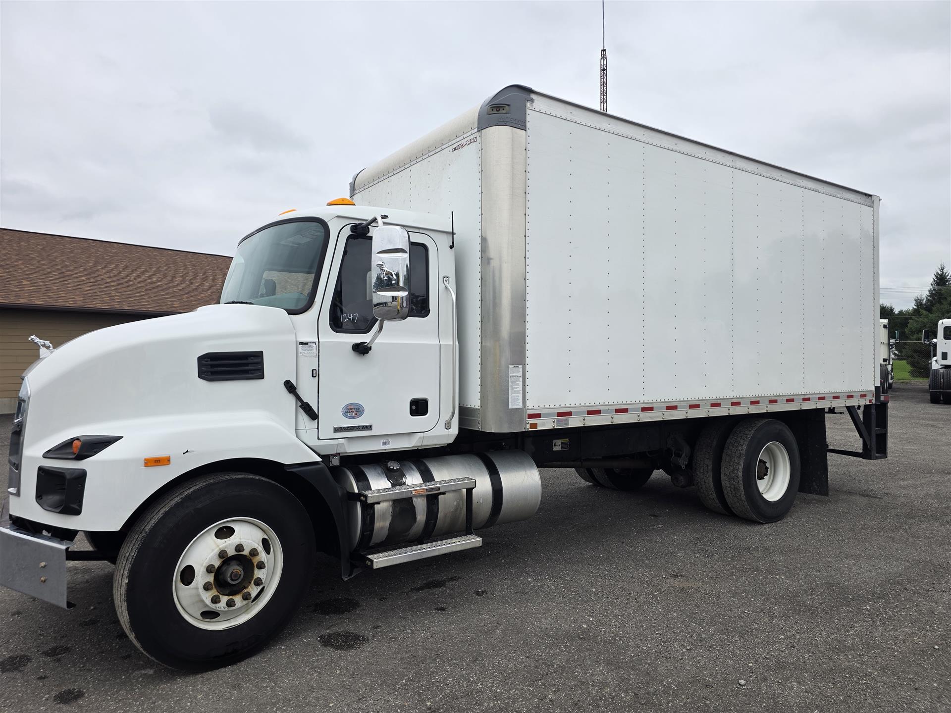 2023 Mack MD642 