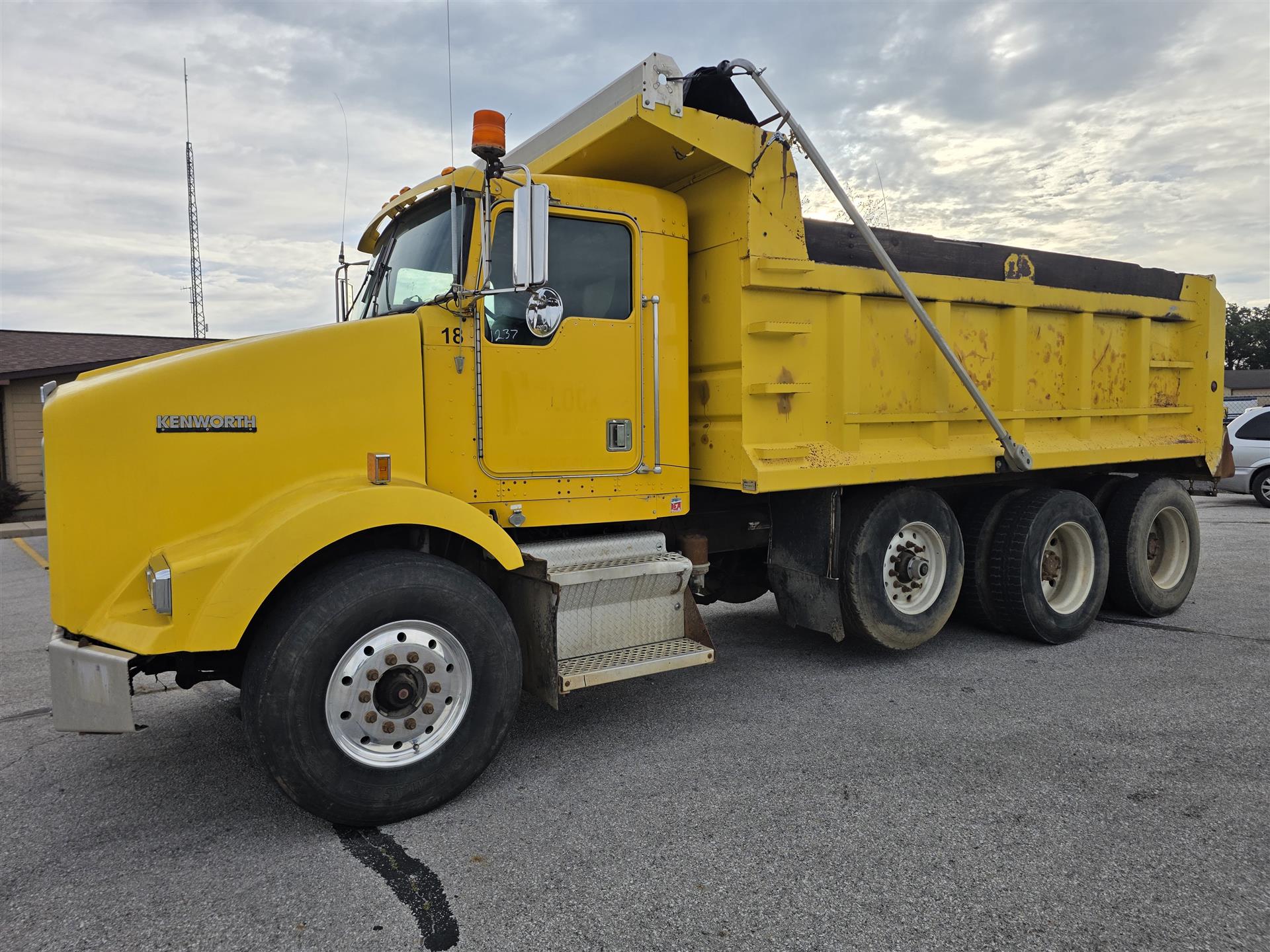 1998 Kenworth T800