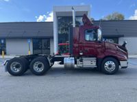 2025 Volvo VNL64T300