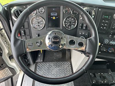 2024 Autocar DC64