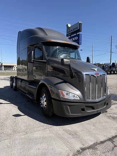 2023 Peterbilt 579