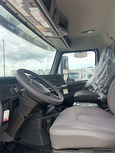 2026 Volvo VHD64B300