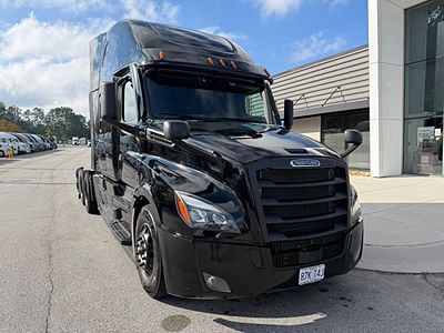 2023 Freightliner CASCADIA 126