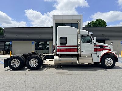2022 Peterbilt 567
