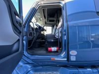 2025 Volvo VNL64T660