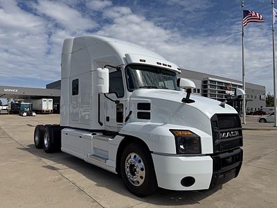 2022 Mack ANTHEM 64T