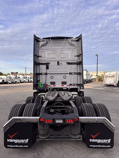 2026 Volvo VNL64T840